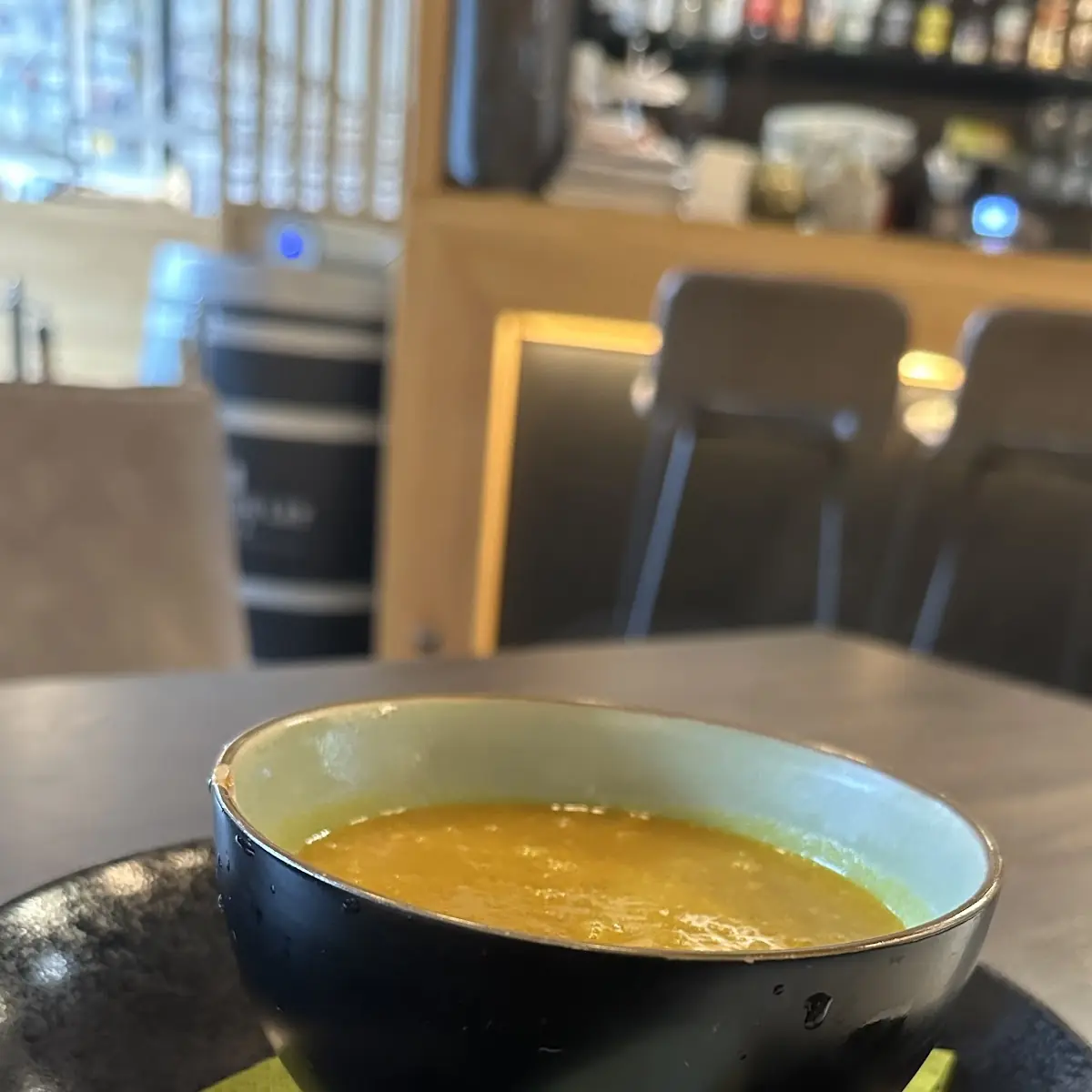 شوربة عدس من اللذ الشوربات